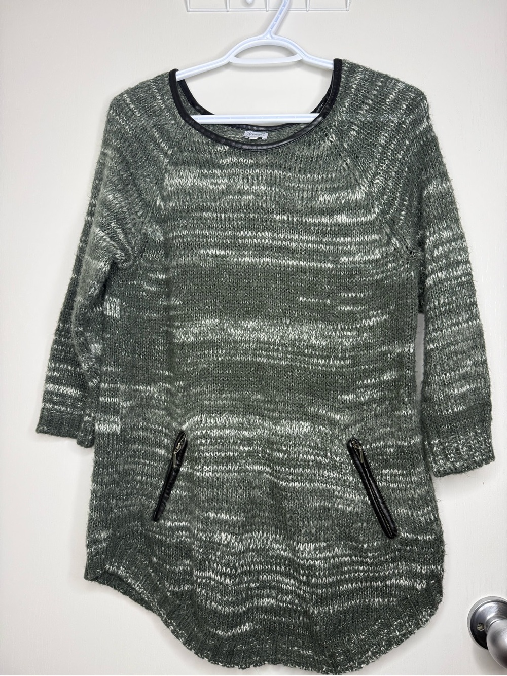 Kismet Women’s Grey Green Cream Marled Knit Sweater with Zip Pockets